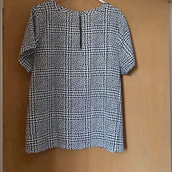 Forever 21+ Geo Print Blouse - Picture 3 of 4